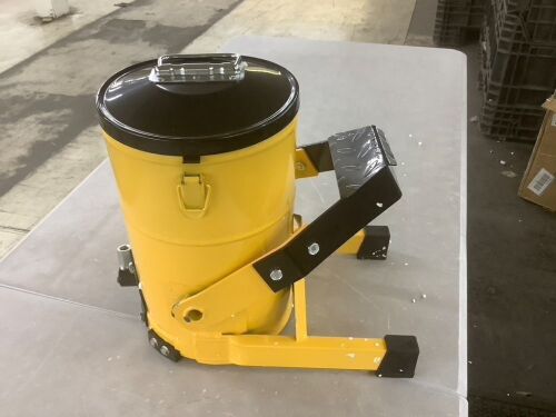 High-Pressure Foot-Operated Grease Pump - Lot 148