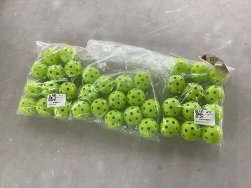 Lot of Green Plastic Practice Golf Balls - Lot 735