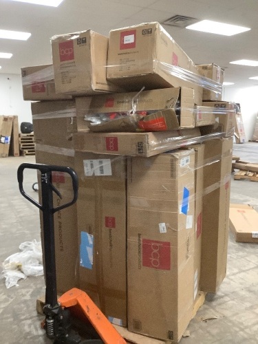 Pallet of Misc. Christmas Items - Lot 8593