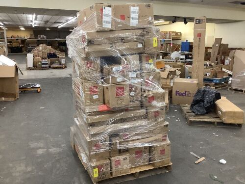 Pallet of Return Christmas Decor - Uninspected - Lot 100