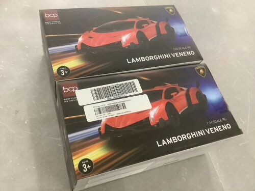 Lot of (2) 1/24 Kids RC Lamborghini Veneno Racing Car Toy w/ Lights, Shock Suspension - White & Green  - Lot 303