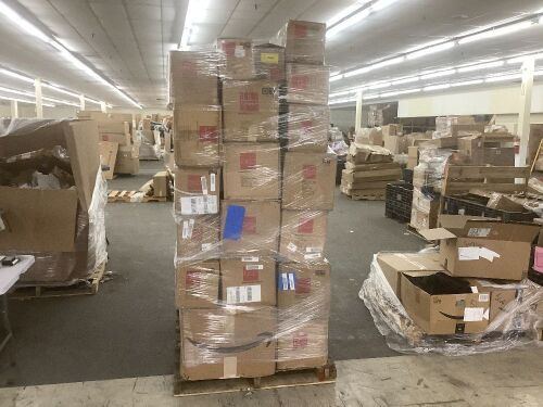 Lot of (18) Artificial Christmas Trees - Uninspected - Lot 67
