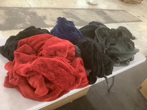 Lot of Bath Robes - Lot 366