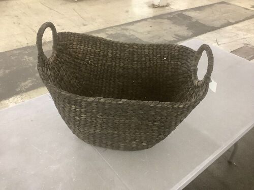 Large Multi-Purpose Seagrass Storage Basket w/ Handles - Lot 498