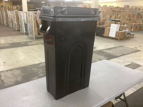 Black Trash Can  - Lot 710