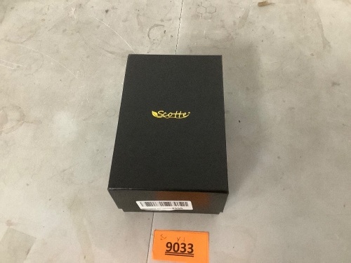 Small Cigar Humidor - Lot 9033