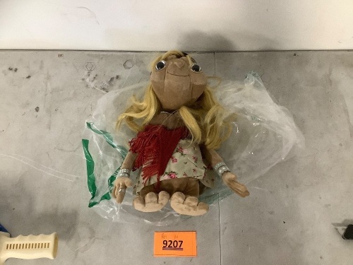 Weird E.T. Doll - Lot 9207