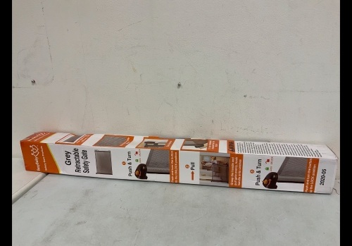 EasyBaby Retractable Saftey Gate, Appears New, Sold as is - Lot 49