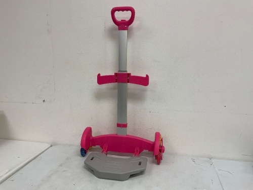 Children's Toy Dolley, Appears New, Sold as is - Lot 58