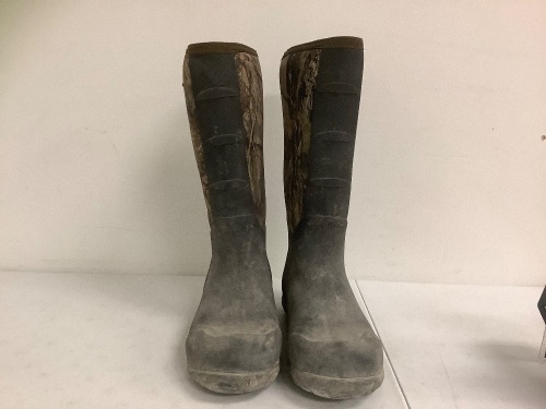 LaCrosse Boots for Men, Size 11, E-Comm Return - Lot 177
