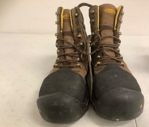 Keen Mens Boots, 10.5D, E-Comm Return w/ Damage - Lot 186