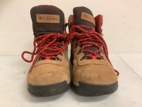 Columbia Womens Boots, Size 11, Appears New - Lot 333
