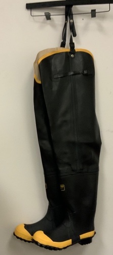 Men's Hip Waders, Size 11, E-Commerce Return, Sold as is - Lot 357