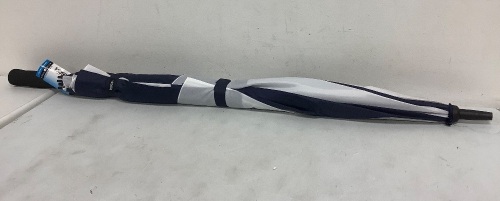Umbrella, Appears New, Sold as is - Lot 405