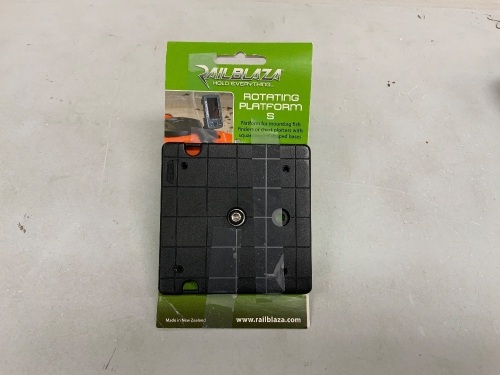 RailBlaza Rotaing Platform, E-Commerce Return, Sold as is - Lot 456