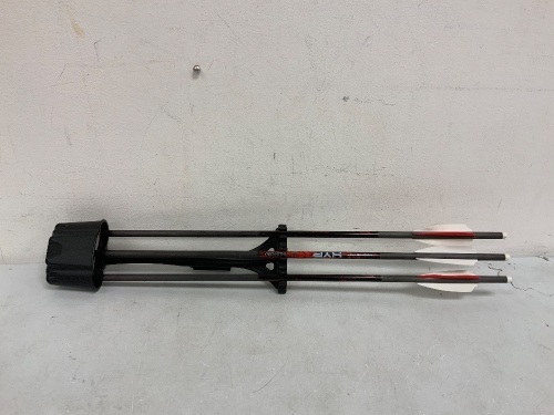 Lot of (3) Arrows and Quiver, E-Commerce Return, Sold as is - Lot 500