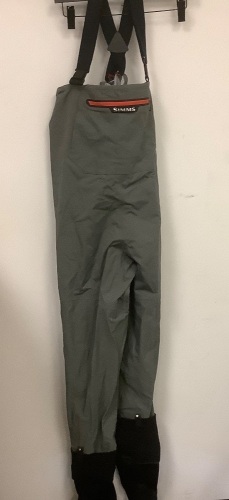 Simms Waders, Medium, E-Comm Return - Lot 546