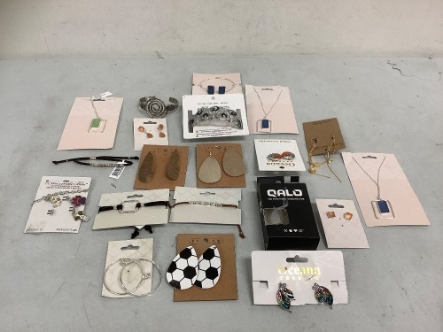 Lot of (20) Assorted Jewelry, E-Comm Return - Lot 752