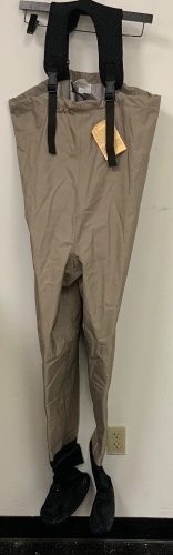 Men's Soft Footed Wader, Size M, E-Commerce Return, Sold as is - Lot 773