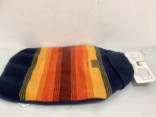 Pendleton Dog Coat, M, E-Commerce Return, Sold as is - Lot 806
