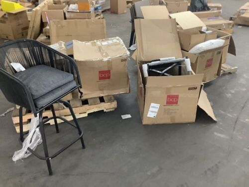 Lot of Outdoor Furniture - Some Incomplete - Lot 51