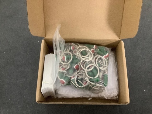 RoundFunny 75 Set of Christmas Pickles - Lot 9544