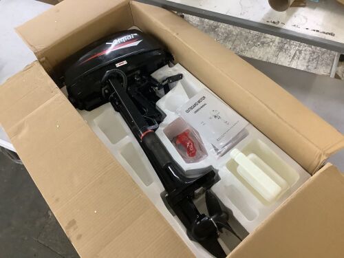 3.5Hp Water Cooled 2 Stroke Outboard Boat Motor - Has Compression - Lot 27