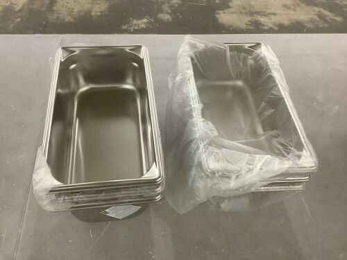 Vollrath Super Pan V Steam Table Pan, 22 Gauge, Stainless Steel, 1/3 Third-Size, 4". Depth, 6 pc  - Lot 795