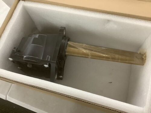 Transfer Shift Actuator Assembly for Toyota Land Cruiser Lexus GX460 - Lot 268