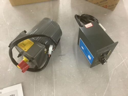 High Torque Gear Motor with Speed Controller Reduction Ratio: 1:10 AC110V 25W  - Lot 708