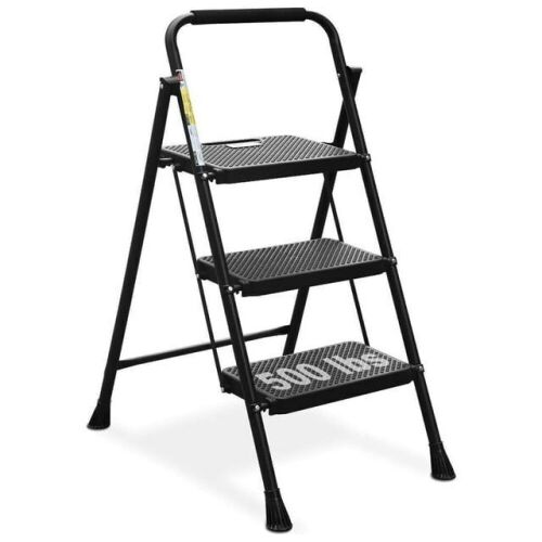 HBTower Anti-Slip 3 Step Folding Ladder - Lot 148