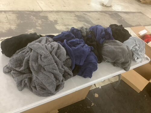 Lot of (8) Bath Robes  - Lot 728