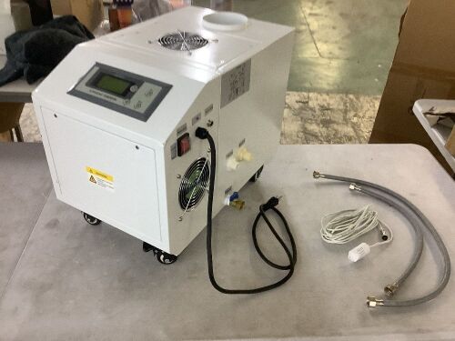 Ultrasonic Continuous Cold Mist Humidifier - Powers on & Blows Air, Not Tested Further - Lot 90