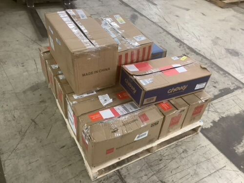 Pallet of Christmas Decor - Uninspected  - Lot 326