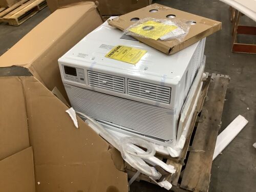 ROVSUN 2,3200 BTU 230V Window Air Conditioner with Heat & Wifi/APP - For Parts or Repair  - Lot 232