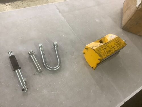 Magnetic Lifter  - Lot 311