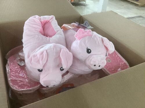 Lot of (20) Pig Slippers, Large - Lot 819