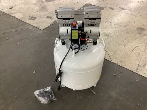 40L Oil-Free Air Compressor for Dental Medical Equipment - Holds Air, Damaged Gauge  - Lot 96