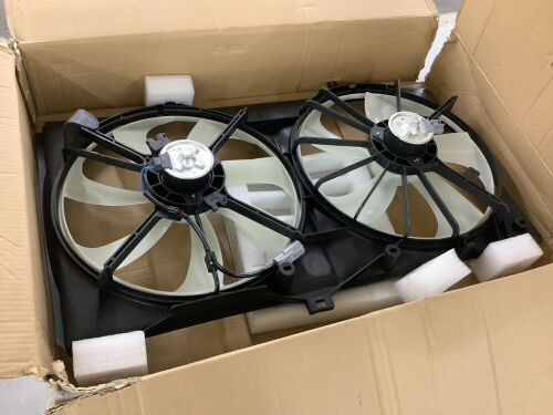 Radiator Fan, Unknown Fit  - Lot 695