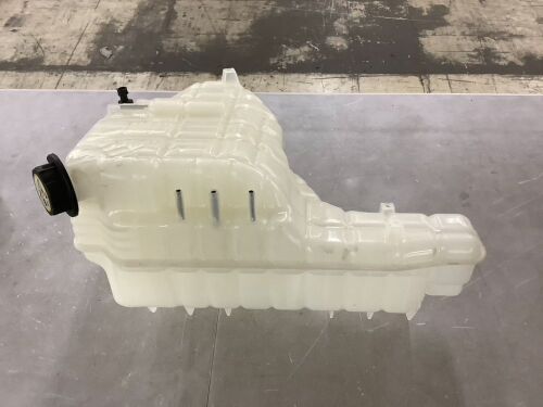 Coolant Reservoir Overflow Tank for 2011-2015 International 8600 Transtar - Cap Busted - Lot 794