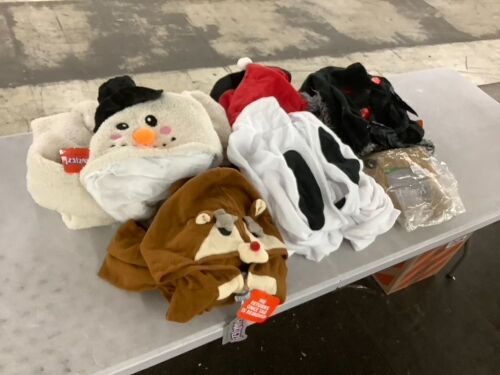 Lot of (6) Funziez! Adult Onesies - See Pics  - Lot 561