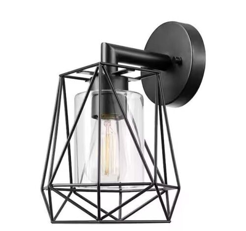 Globe Electric Sansa Black Modern Indoor/Outdoor 1-Light Wall Sconce - Lot 651