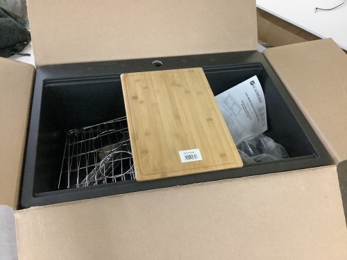 Glacier Bay Stonehaven 33 in. Drop-In 50/50 Double Bowl Black Onyx Granite Composite Workstation Kitchen Sink with Black Strainer - Cracked - Lot 242