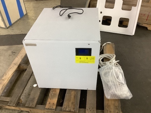 SOZT 31.7in. W 520 lb. / 24 H Half Size Cubes Commercial Ice Maker - Lot 21