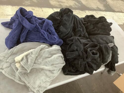 Lot of (6) Bath Robes - Lot 606
