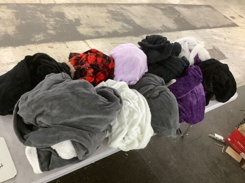Lot of (10) Bath Robes - Lot 634