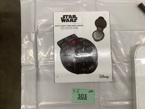 Star Wars Barth Vader Mini Waffle Maker - Lot 303