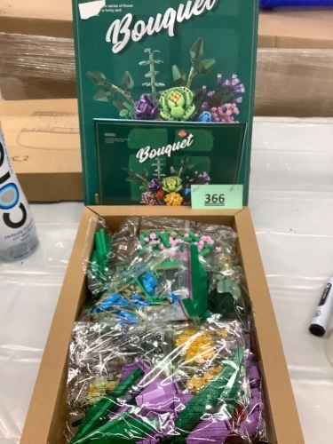 Hello Block Bouquet Set - Lot 366
