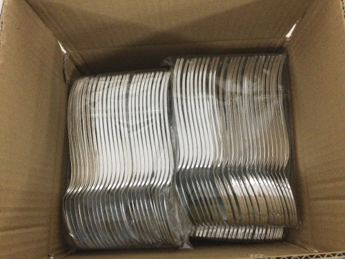300 Plastic Silverware Set - Lot 482