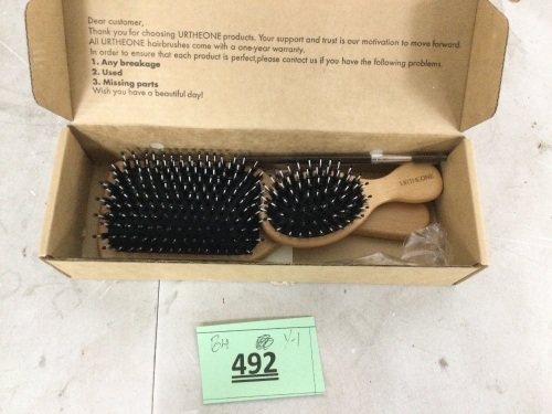 Hair Brush (Regular & Small) - Lot 492